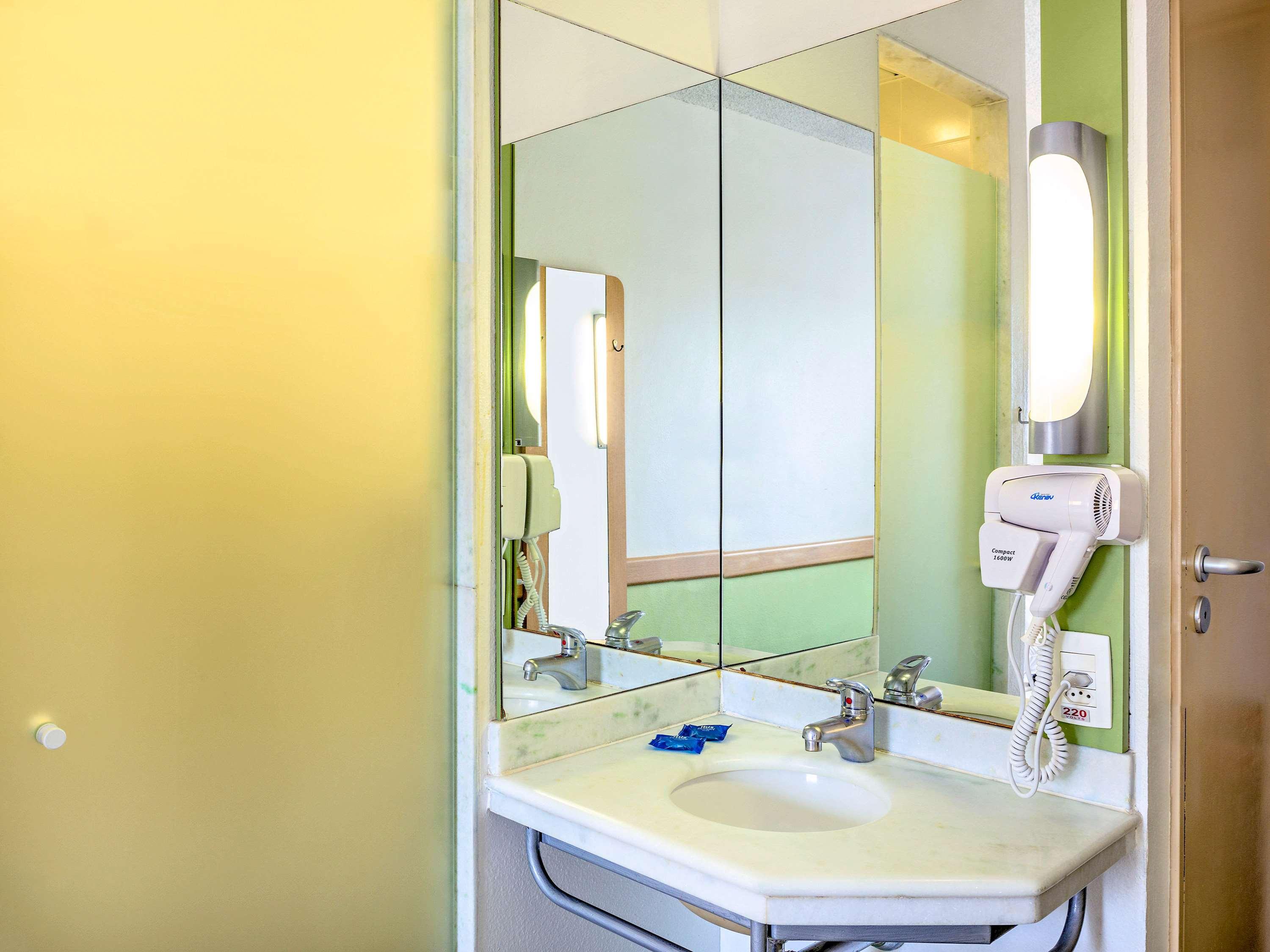 Ibis Budget Belo Horizonte Minascentro Bagian luar foto